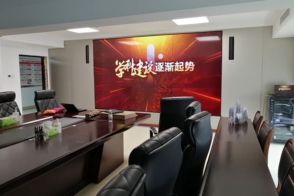 無縫拼接屏與0.88mm液晶拼接屏哪款顯示效果更好？